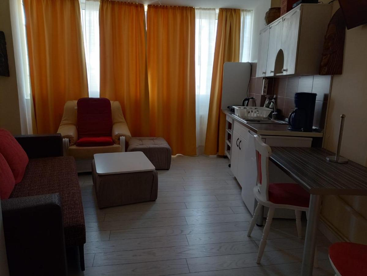 Two Bedroom Apartment Farmec Cluj-Napoca Exterior foto